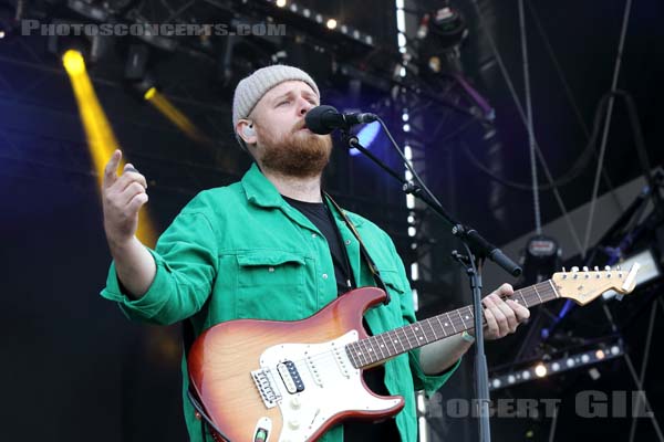 TOM WALKER - 2018-07-22 - PARIS - Hippodrome de Longchamp - Main Stage 2 - 